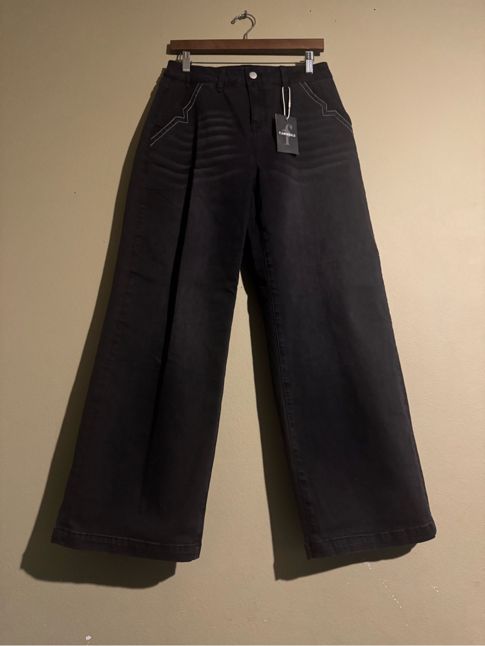 Flamingals, Women’s Size Medium, Black denim jeans with white stitching. New.